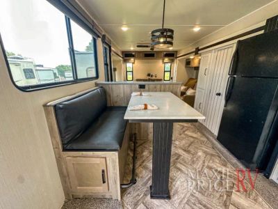 2023 Palomino Puma Destination - Photo 11