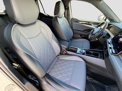 2026 Volkswagen Tiguan - Photo 14