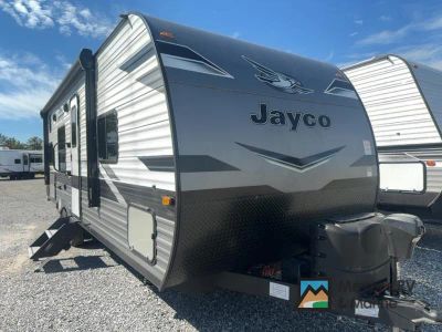 2023 Jayco Jay Flight 264BH — front three-quarter view