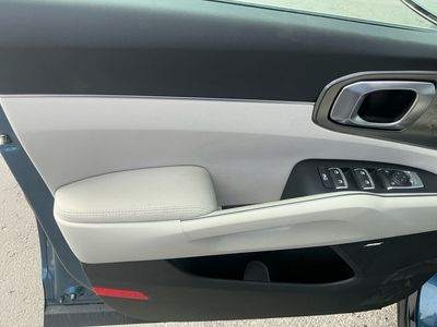 2026 Kia Sorento Hybrid — photo 16 view