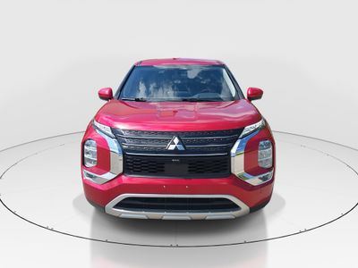 2024 Mitsubishi Outlander - Photo 2