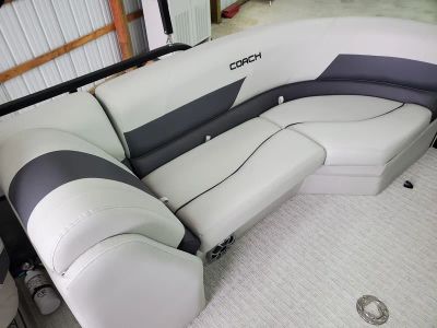 2022 COACH 243 RFC 3-SERIES — photo 38 view