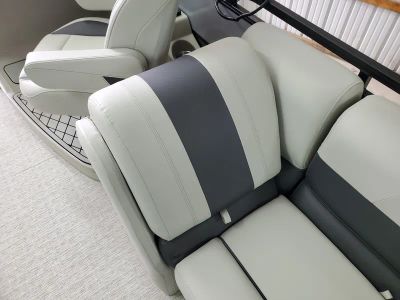 2022 COACH 243 RFC 3-SERIES — photo 14 view
