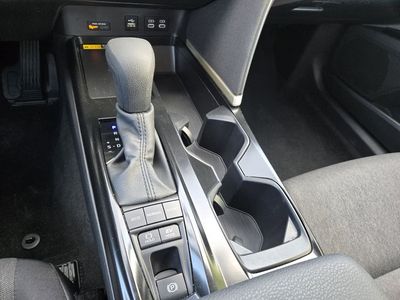 2025 Toyota Camry — photo 14 view
