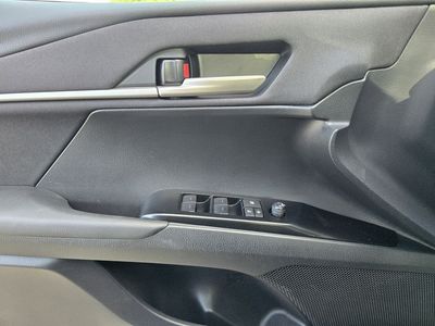 2025 Toyota Camry — photo 15 view