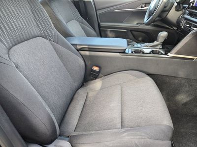 2025 Toyota Camry — photo 9 view