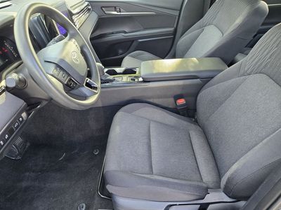 2025 Toyota Camry — photo 8 view