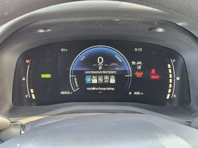 2025 Toyota Camry — photo 10 view