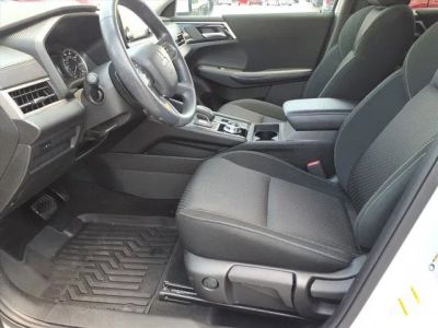 2024 Mitsubishi Outlander — detail view