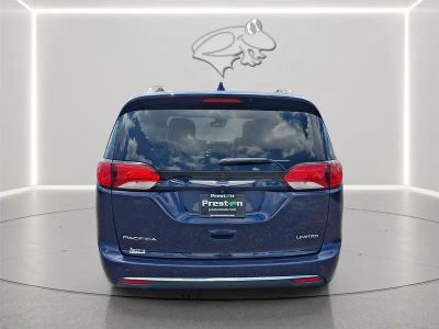 2017 Chrysler Pacifica — interior view