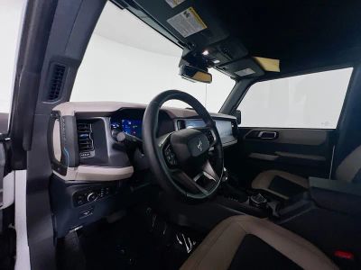 2022 Ford Bronco — photo 16 view