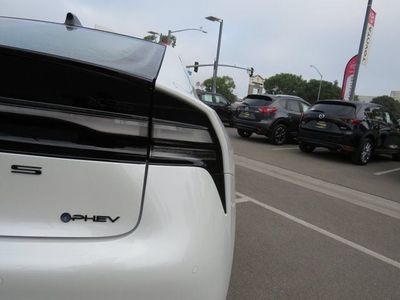 2026 Toyota Prius Plug-in Hybrid - Photo 14