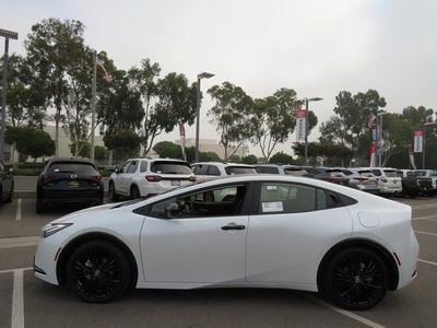 2026 Toyota Prius Plug-in Hybrid - Photo 10