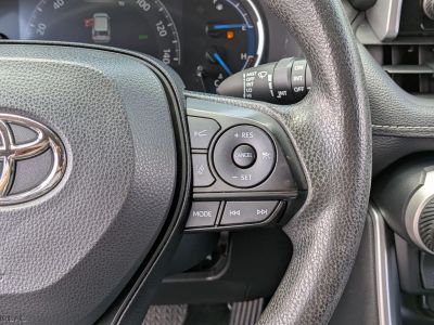 2024 Toyota RAV4 Hybrid — photo 17 view