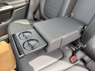 2026 Mercedes-Benz GLC — photo 32 view