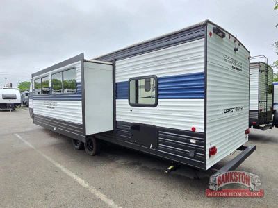 2025 Cherokee Grey Wolf 29QB — photo 9 view