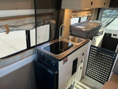 2027 Winnebago SOLIS POCKET — photo 9 view