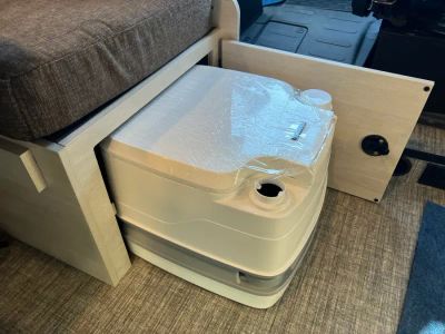 2027 Winnebago SOLIS POCKET — photo 8 view