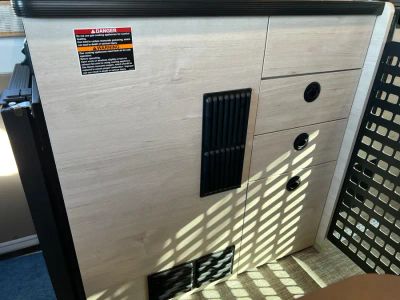 2027 Winnebago SOLIS POCKET — photo 13 view