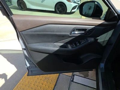 2023 Nissan Rogue — photo 11 view