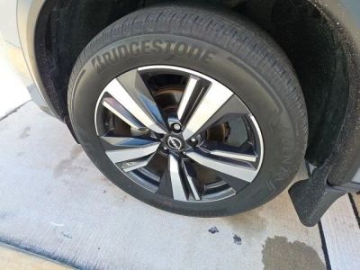 2023 Nissan Rogue — photo 10 view