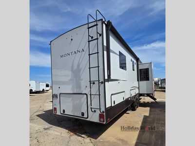 2025 Keystone Montana - Photo 3