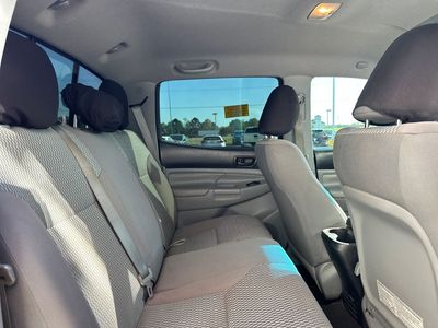 2015 Toyota Tacoma - Photo 28