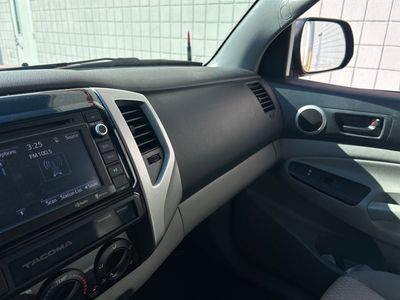 2015 Toyota Tacoma - Photo 17