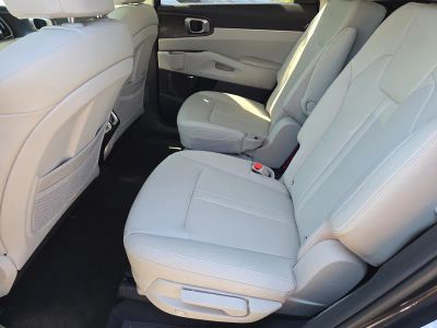 2026 Kia Sorento — photo 17 view