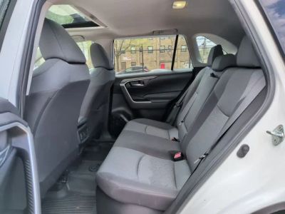 2025 Toyota RAV4 Hybrid - Photo 10