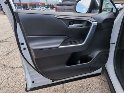 2025 Toyota RAV4 Hybrid - Photo 13