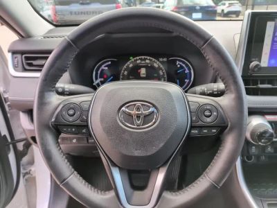 2025 Toyota RAV4 Hybrid - Photo 18
