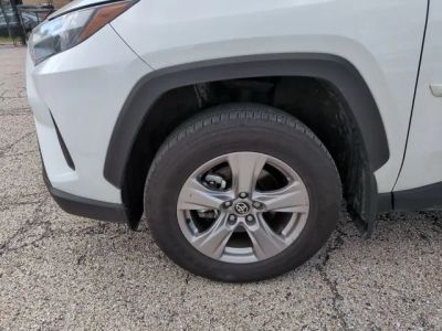 2025 Toyota RAV4 Hybrid - Photo 9