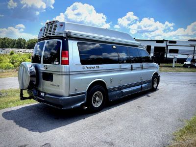 2006 Roadtrek Roadtrek — side profile view