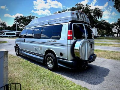 2006 Roadtrek Roadtrek — rear three-quarter view