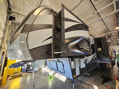 2015 Keystone RV Fuzion - Photo 3