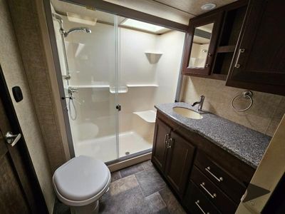 2015 Keystone RV Fuzion - Photo 13