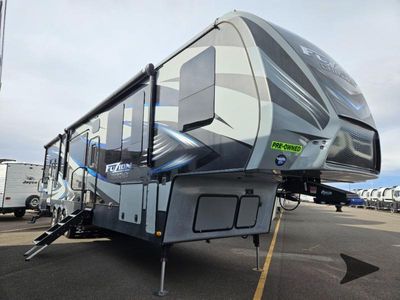 2015 Keystone RV Fuzion - Photo 1