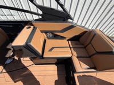 2026 Yamaha 255 XD - Photo 11