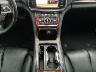 2019 Lincoln Continental — photo 13 view