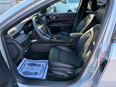 2026 Jeep Compass — photo 15 view