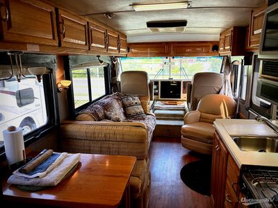 2004 Airstream Land Yacht - Photo 5
