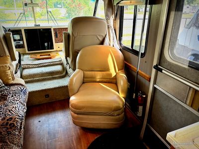 2004 Airstream Land Yacht - Photo 7