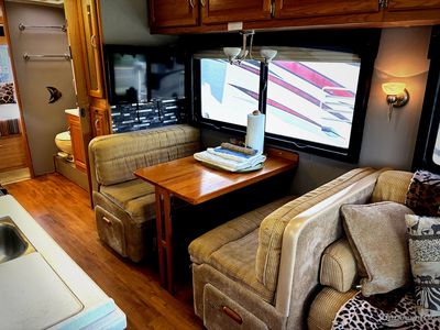 2004 Airstream Land Yacht - Photo 8