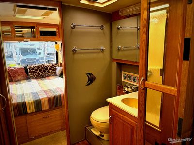 2004 Airstream Land Yacht - Photo 16