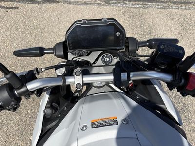 2025 Yamaha MT-03 - Photo 13