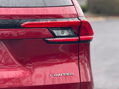 2024 Toyota Grand Highlander Hybrid MAX Limited — photo 14 view