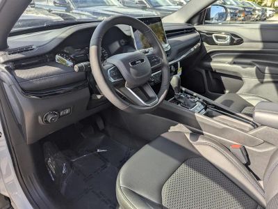 2026 Jeep Compass — photo 13 view