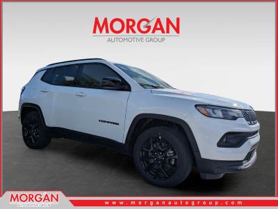 2026 Jeep Compass Latitude in White/off-white — front three-quarter view