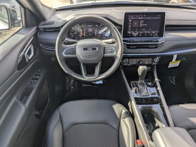 2026 Jeep Compass — photo 10 view